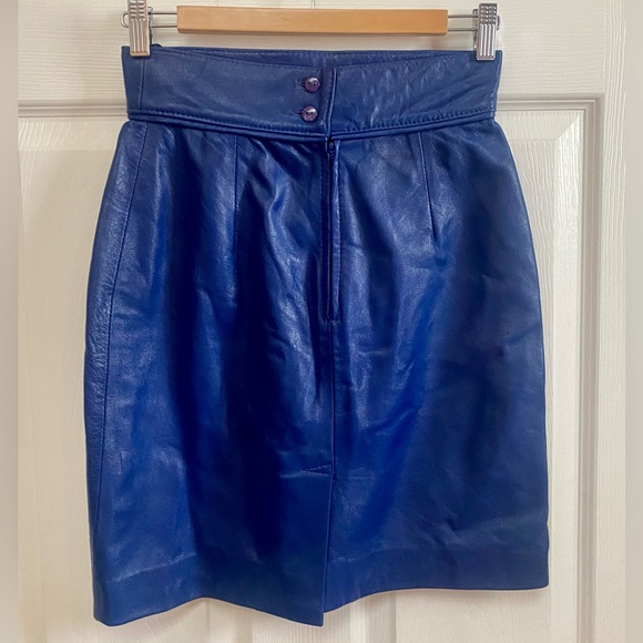 Vintage leather skirt - Picture 2 of 3